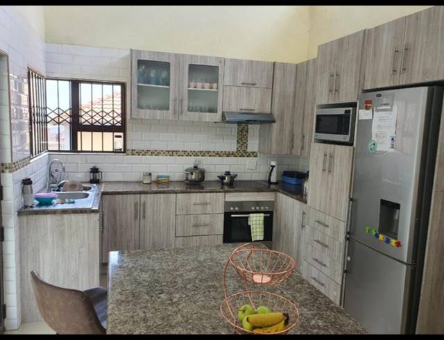 3 BEDROOM HOUSE FOR SALE IN OLIEVENHOUTBOSCH